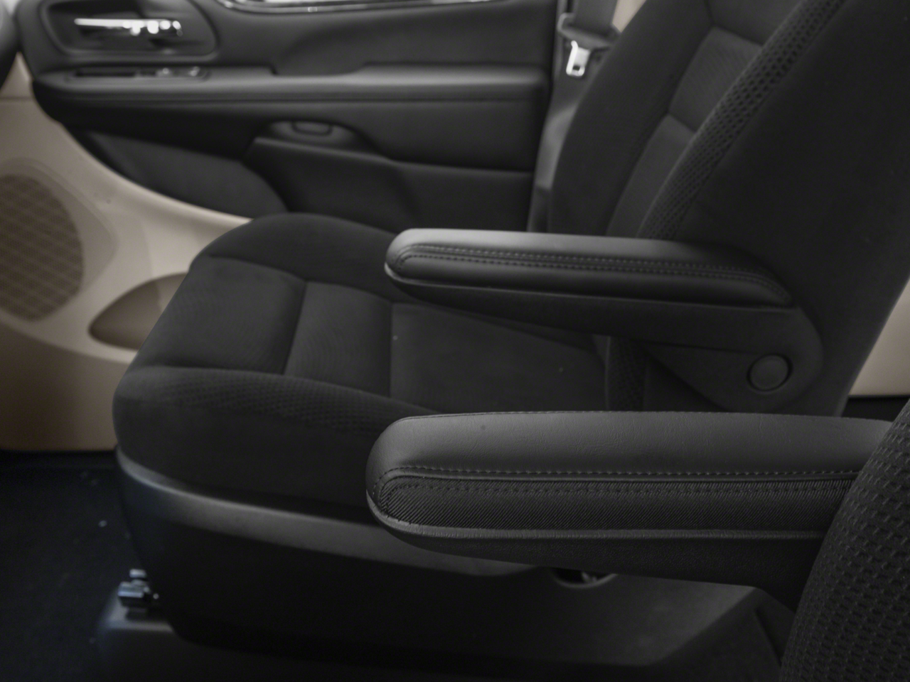 2016 Dodge Grand Caravan SXT Plus