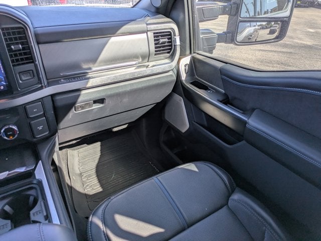 2025 Ford Super Duty F-250 SRW Platinum