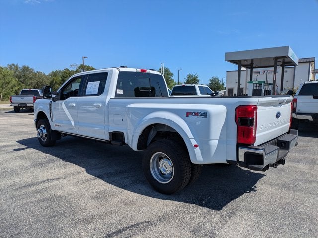 2026 Ford Super Duty F-350 DRW TDSL CREW CAB 6.7L LARIAT
