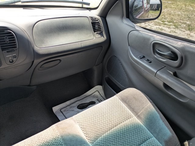 2002 Ford F-150 XL