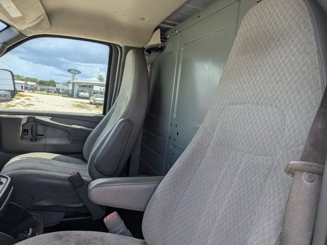 2011 Chevrolet Express Cargo Van RWD 2500 135"