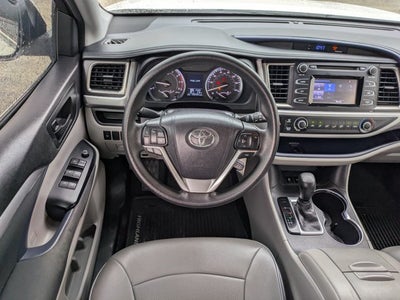 2016 Toyota Highlander LE