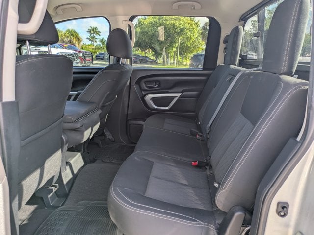 2017 Nissan Titan SV