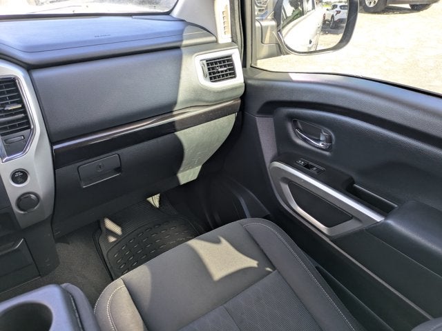 2017 Nissan Titan SV
