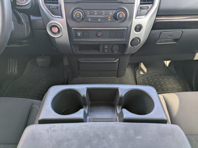 2017 Nissan Titan SV