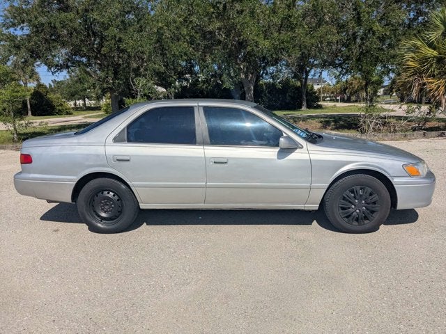 2000 Toyota Camry Base