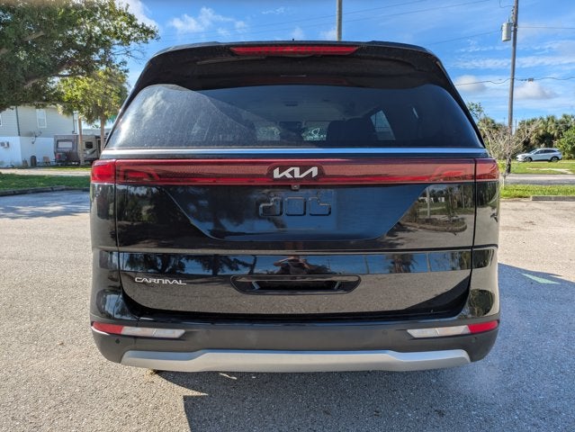 2024 Kia Carnival EX