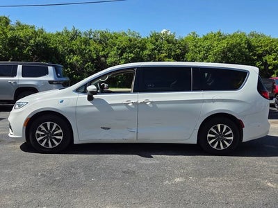 2023 Chrysler Pacifica Hybrid Touring L