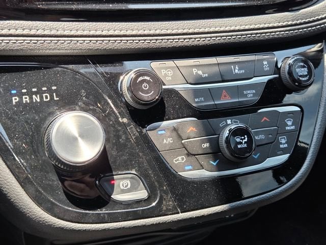 2024 Chrysler Pacifica Hybrid S Appearance Pkg