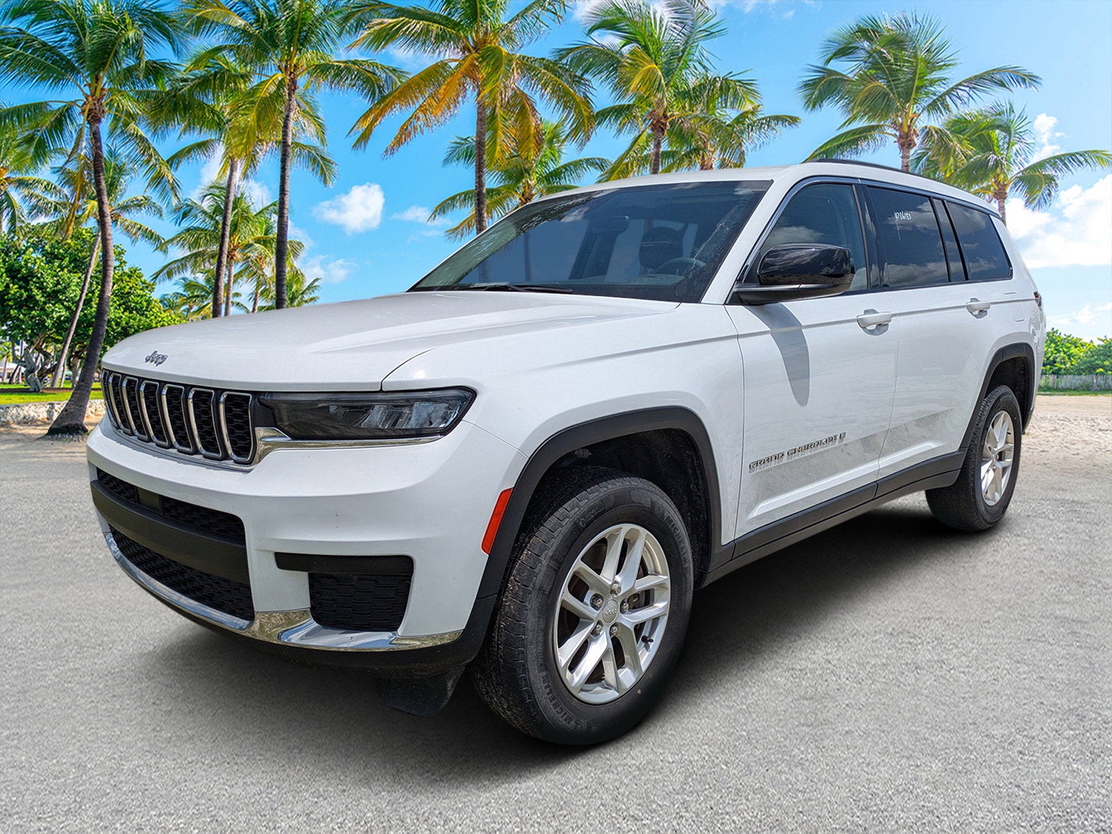 2023 Jeep Grand Cherokee L Laredo