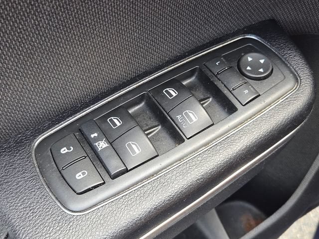 2015 Dodge Charger SE