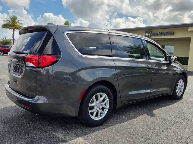 2017 Chrysler Pacifica Touring