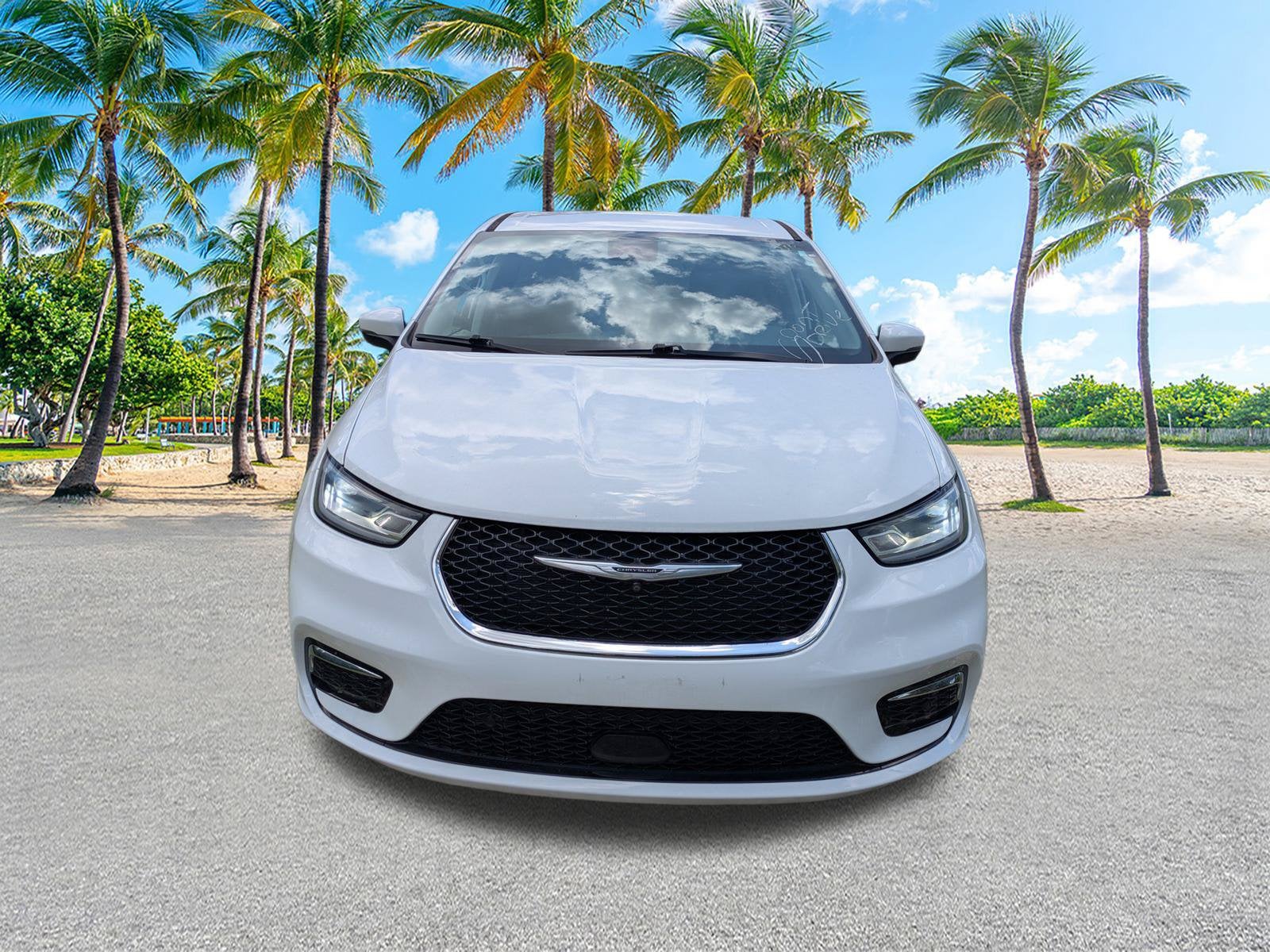 2023 Chrysler Pacifica Hybrid Touring L