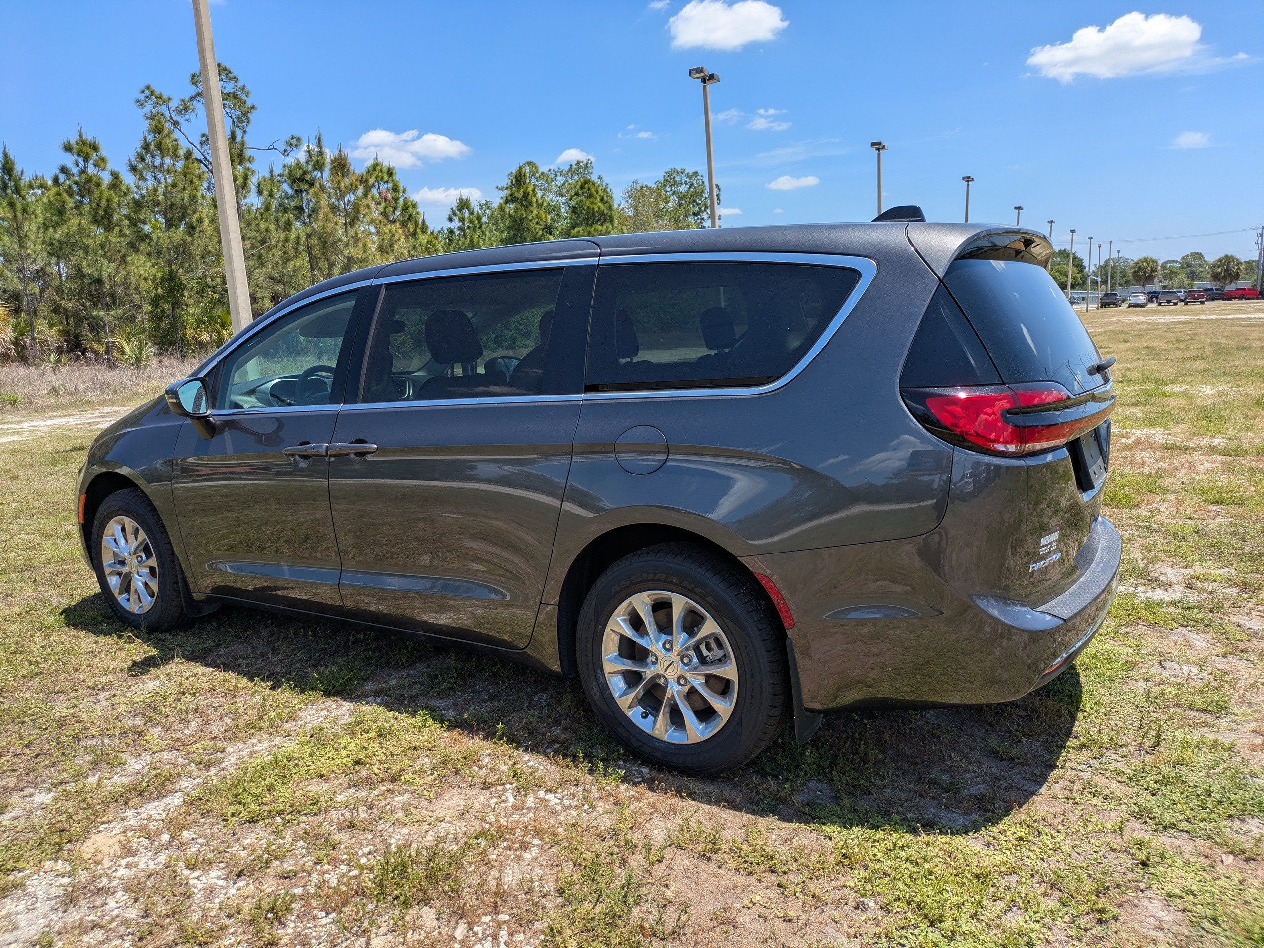 2023 Chrysler Pacifica Touring L