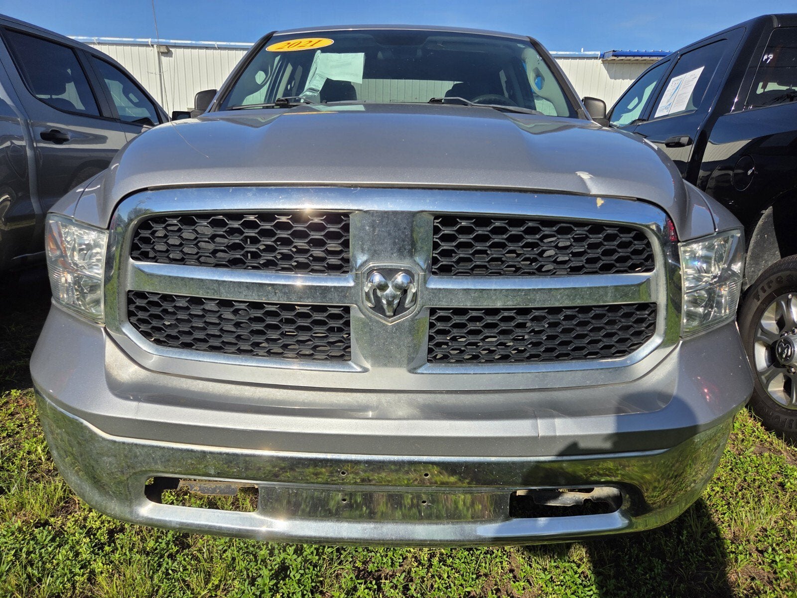 2021 RAM 1500 Classic SLT Crew Cab 4x4 6'4" Box