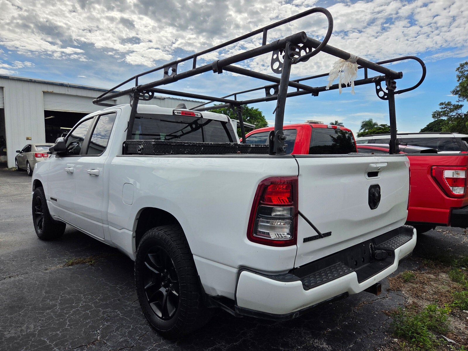 2021 RAM 1500 Big Horn Quad Cab 4x2 6'4" Box
