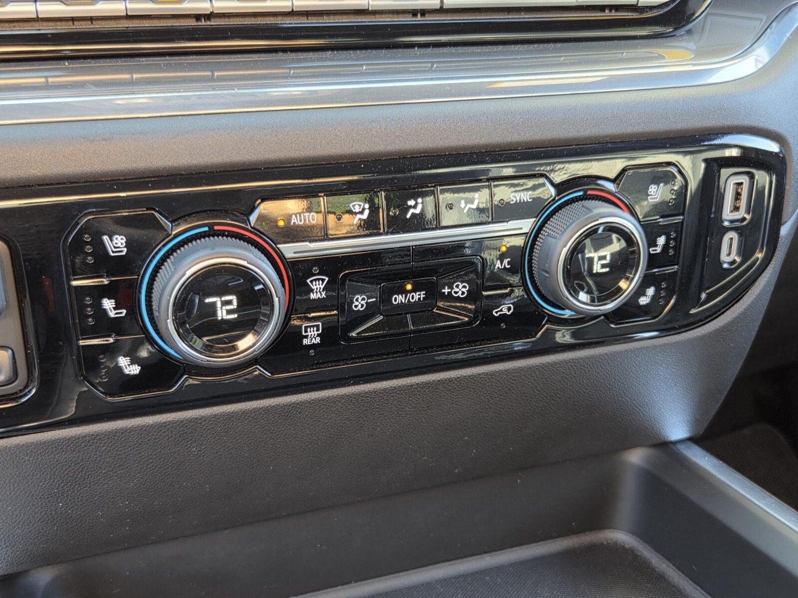 2025 Chevrolet Silverado 3500 HD High Country
