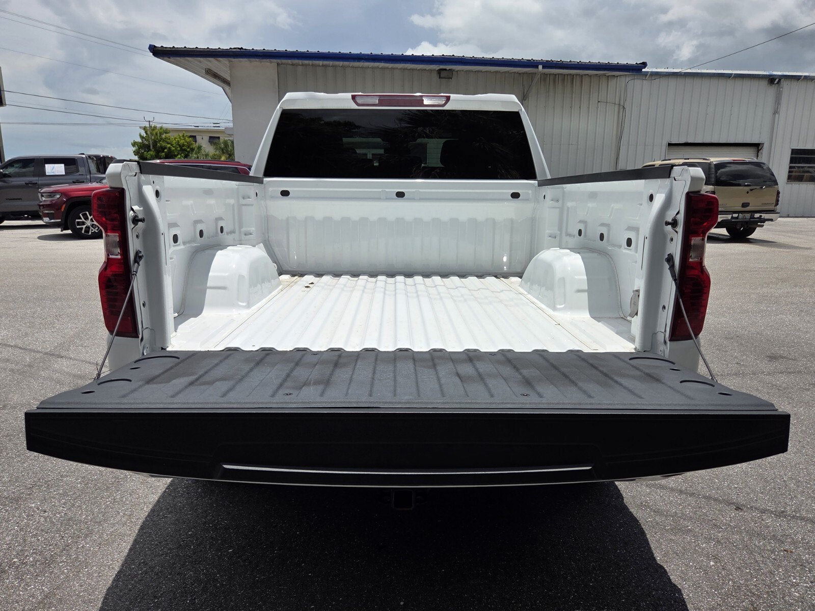 2022 Chevrolet Silverado 1500 LT (2FL)