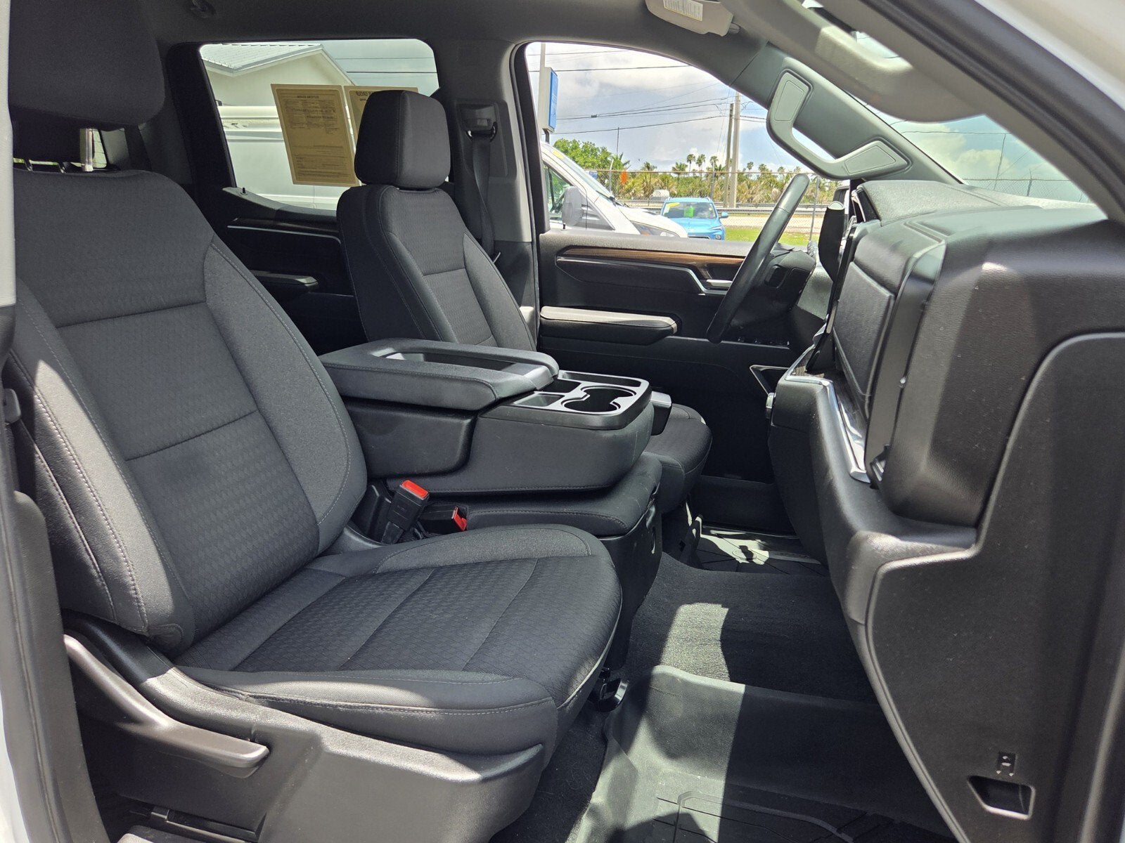2022 Chevrolet Silverado 1500 LT (2FL)
