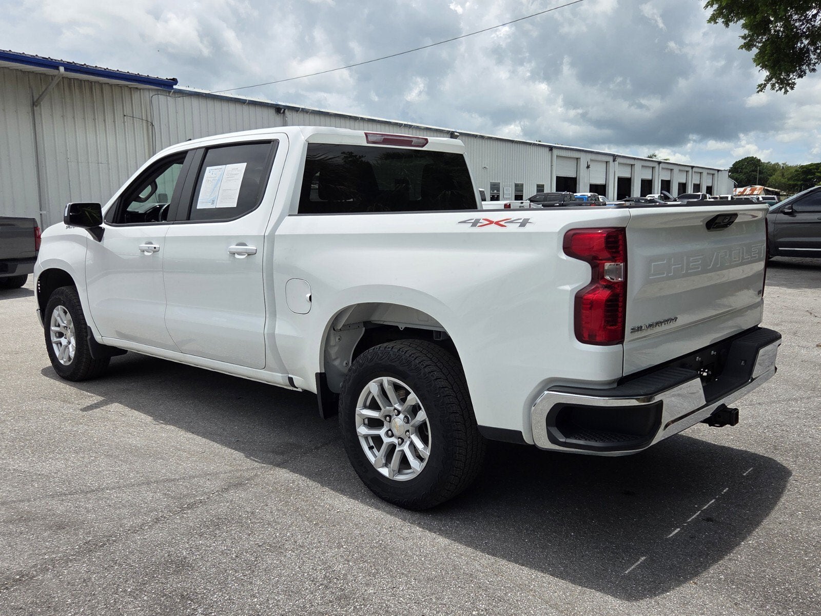 2022 Chevrolet Silverado 1500 LT (2FL)