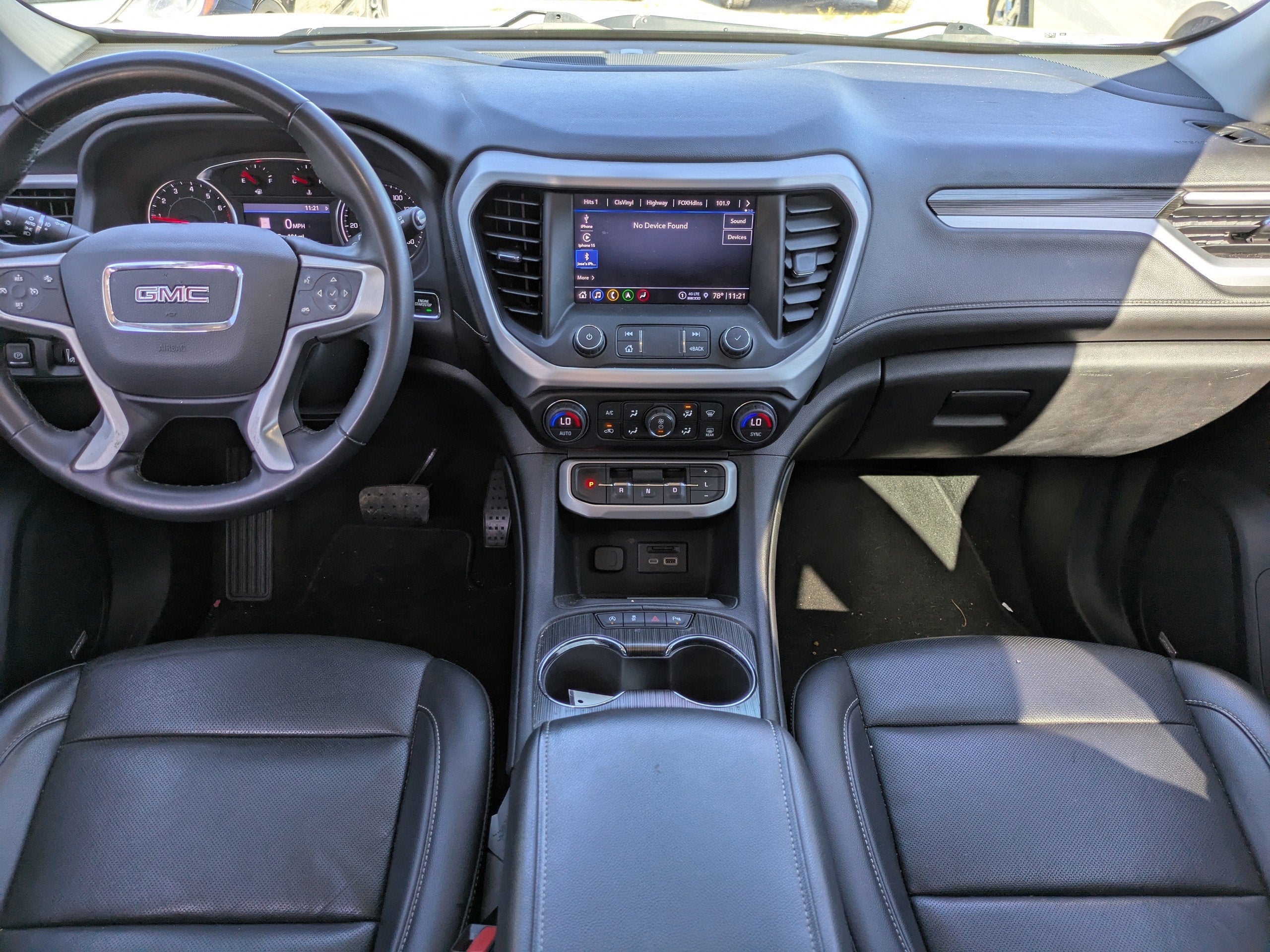 2023 GMC Acadia SLT
