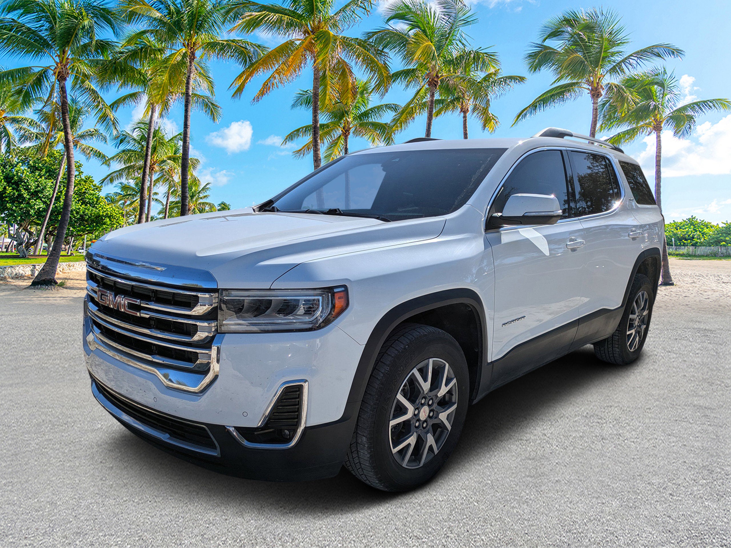 2023 GMC Acadia SLT