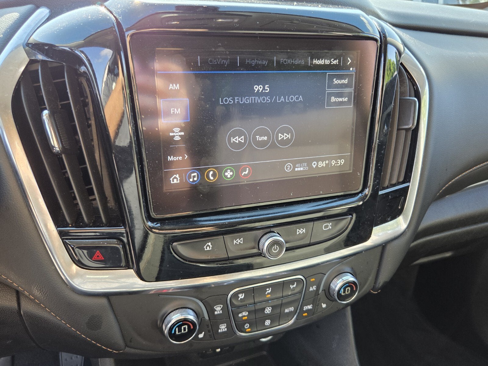 2021 Chevrolet Traverse LT Cloth
