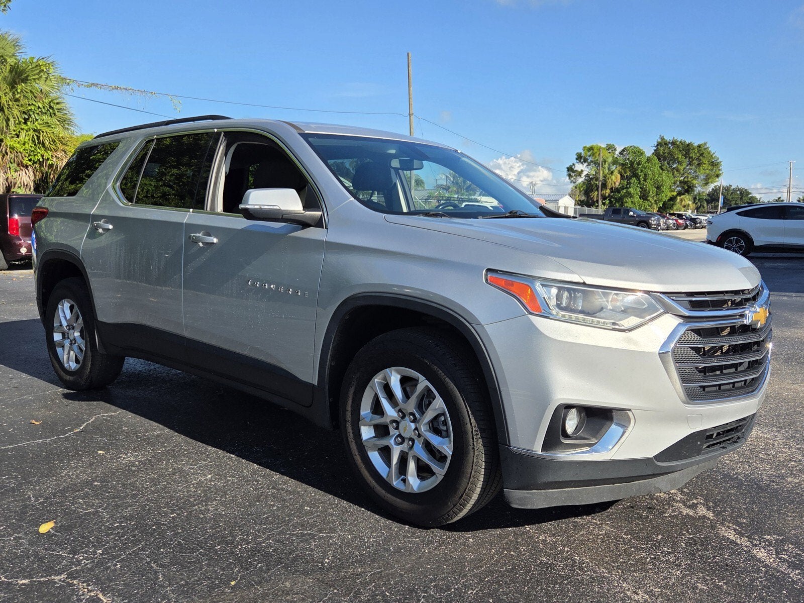 2021 Chevrolet Traverse LT Cloth