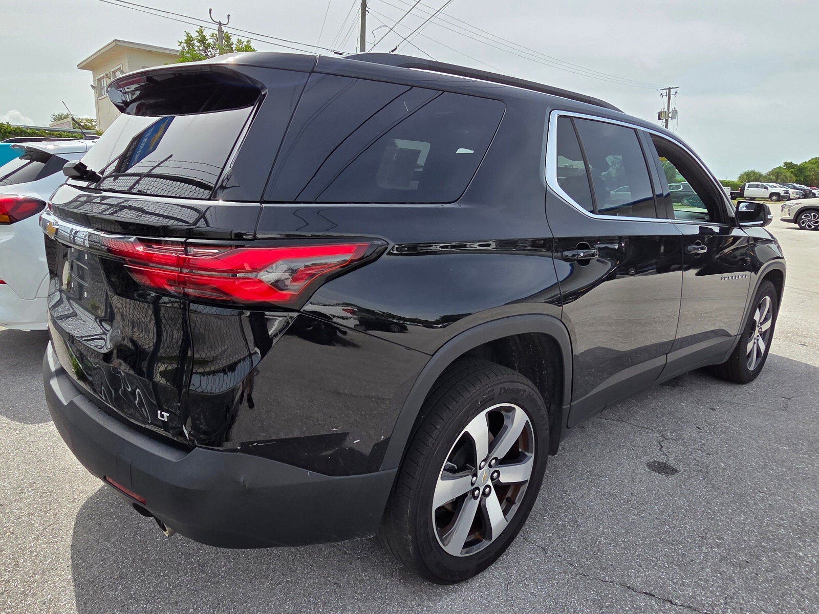 2023 Chevrolet Traverse LT Leather