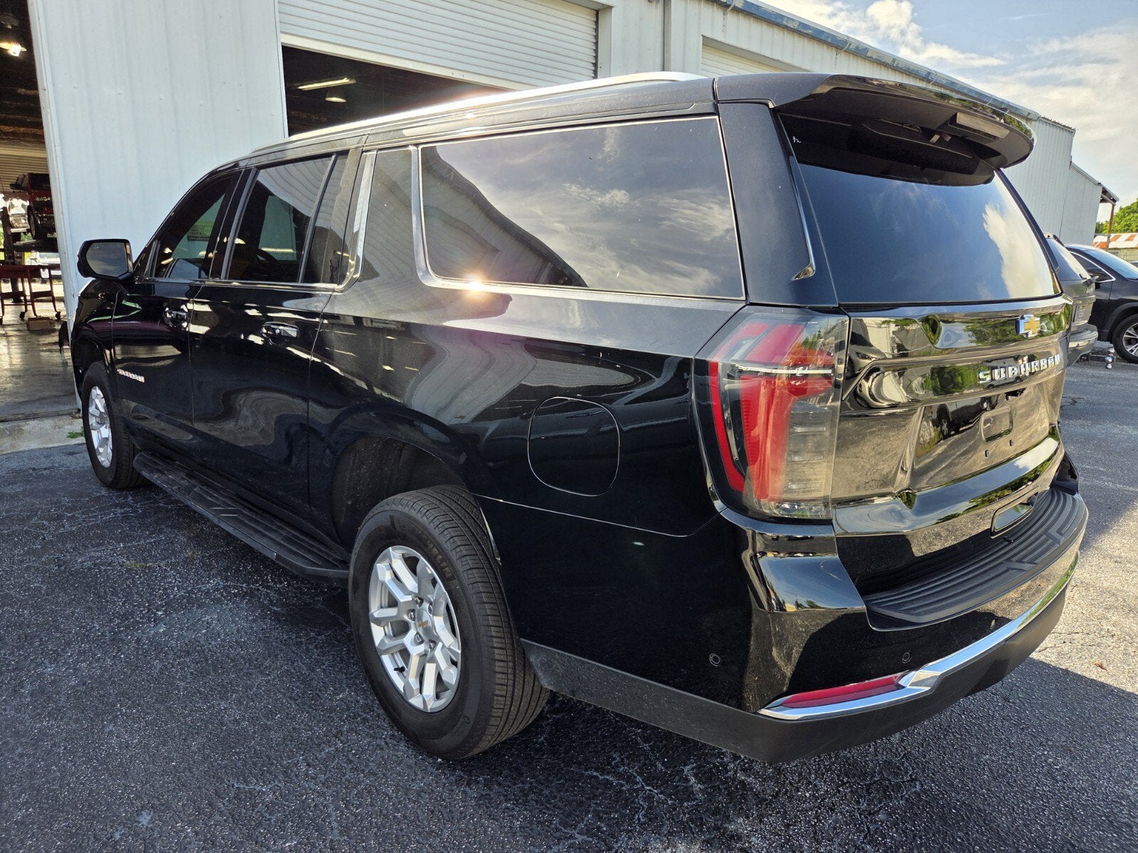 2026 Chevrolet Suburban LS