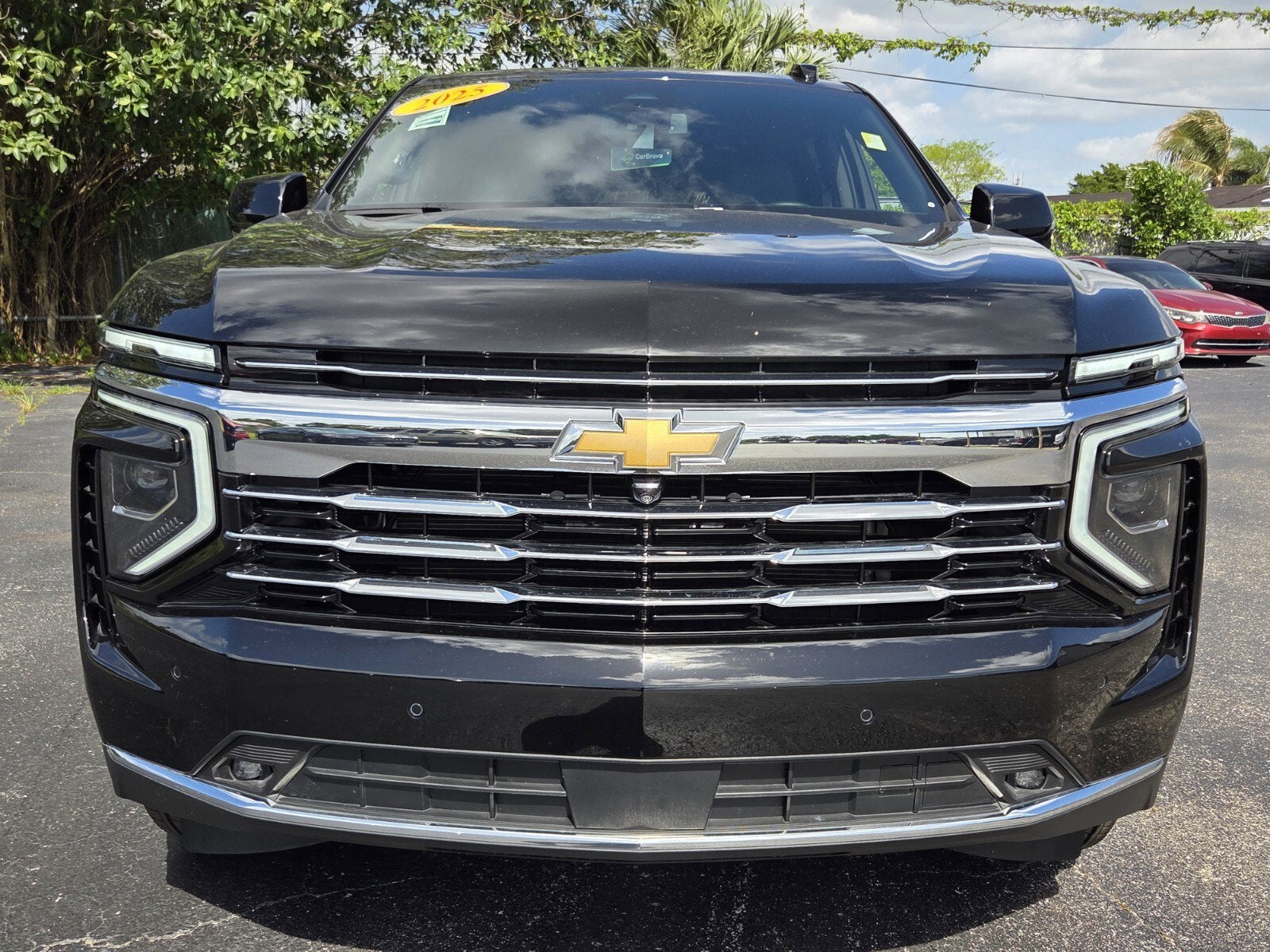 2025 Chevrolet Suburban LT