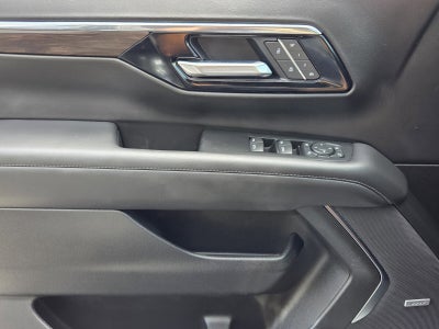 2025 Chevrolet Suburban LT