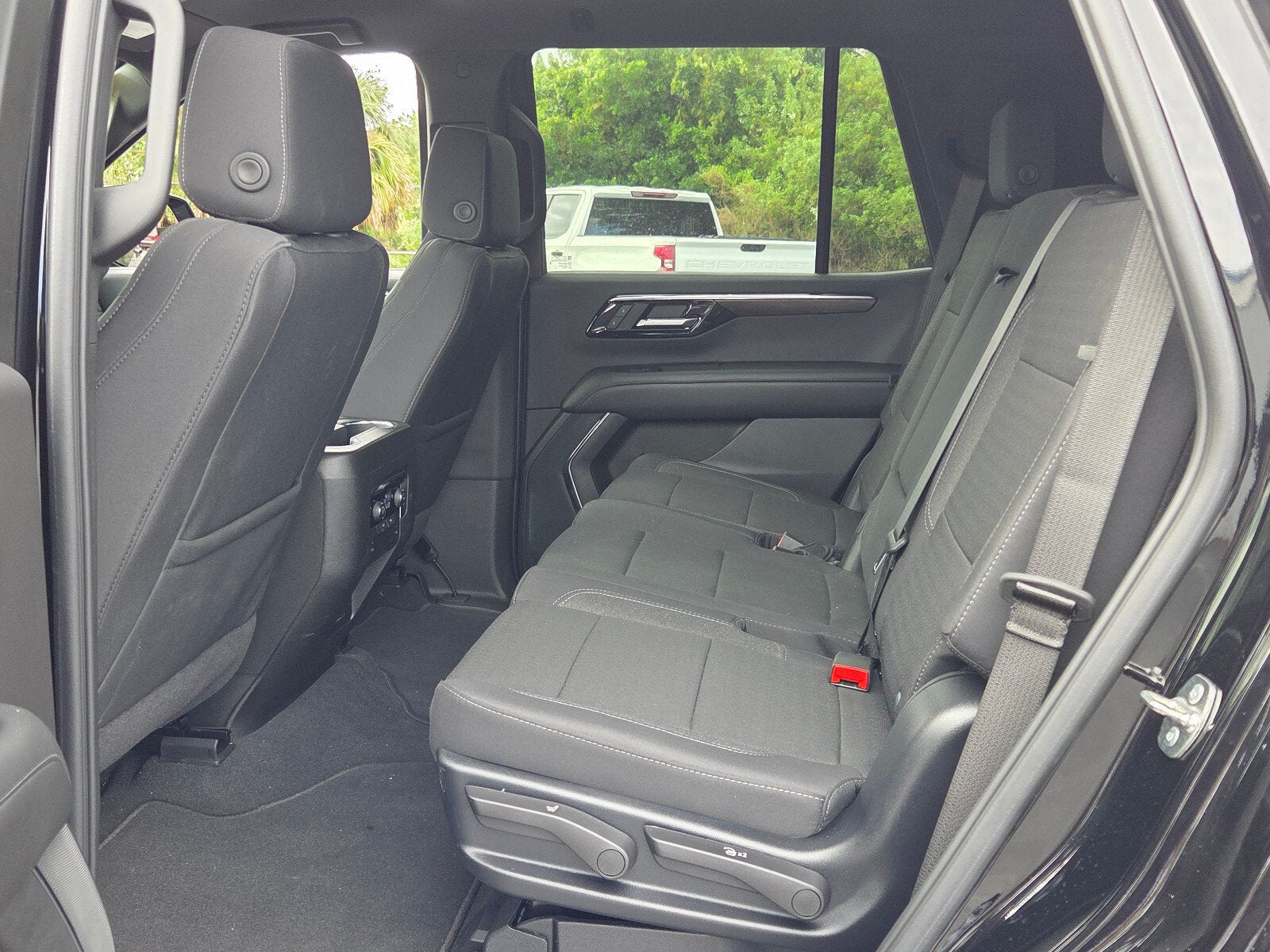 2025 Chevrolet Tahoe LS