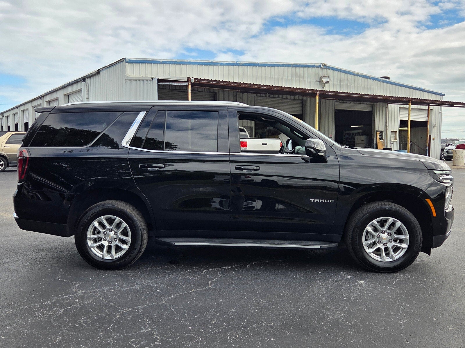 2025 Chevrolet Tahoe LS