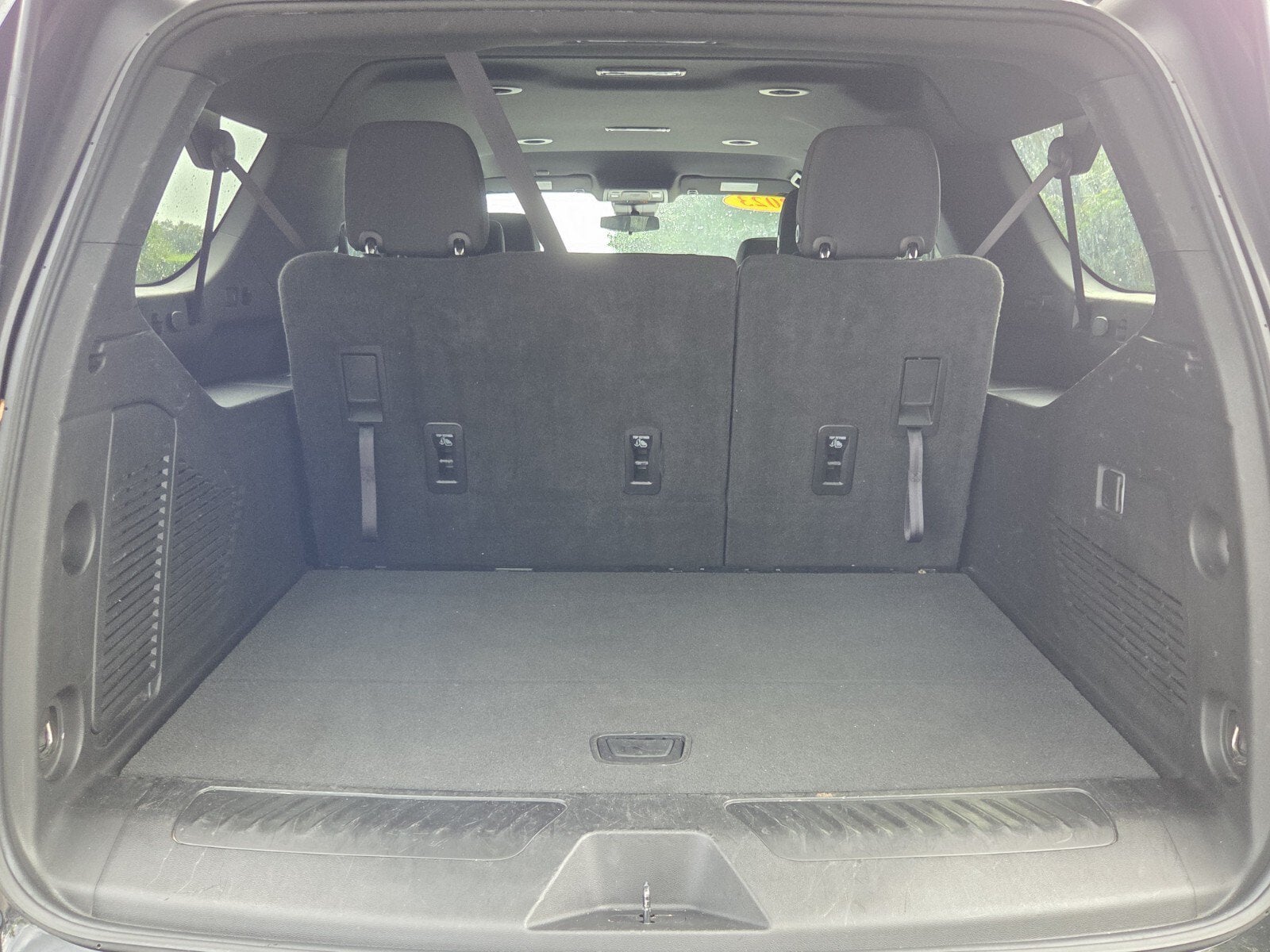 2023 Chevrolet Suburban LS