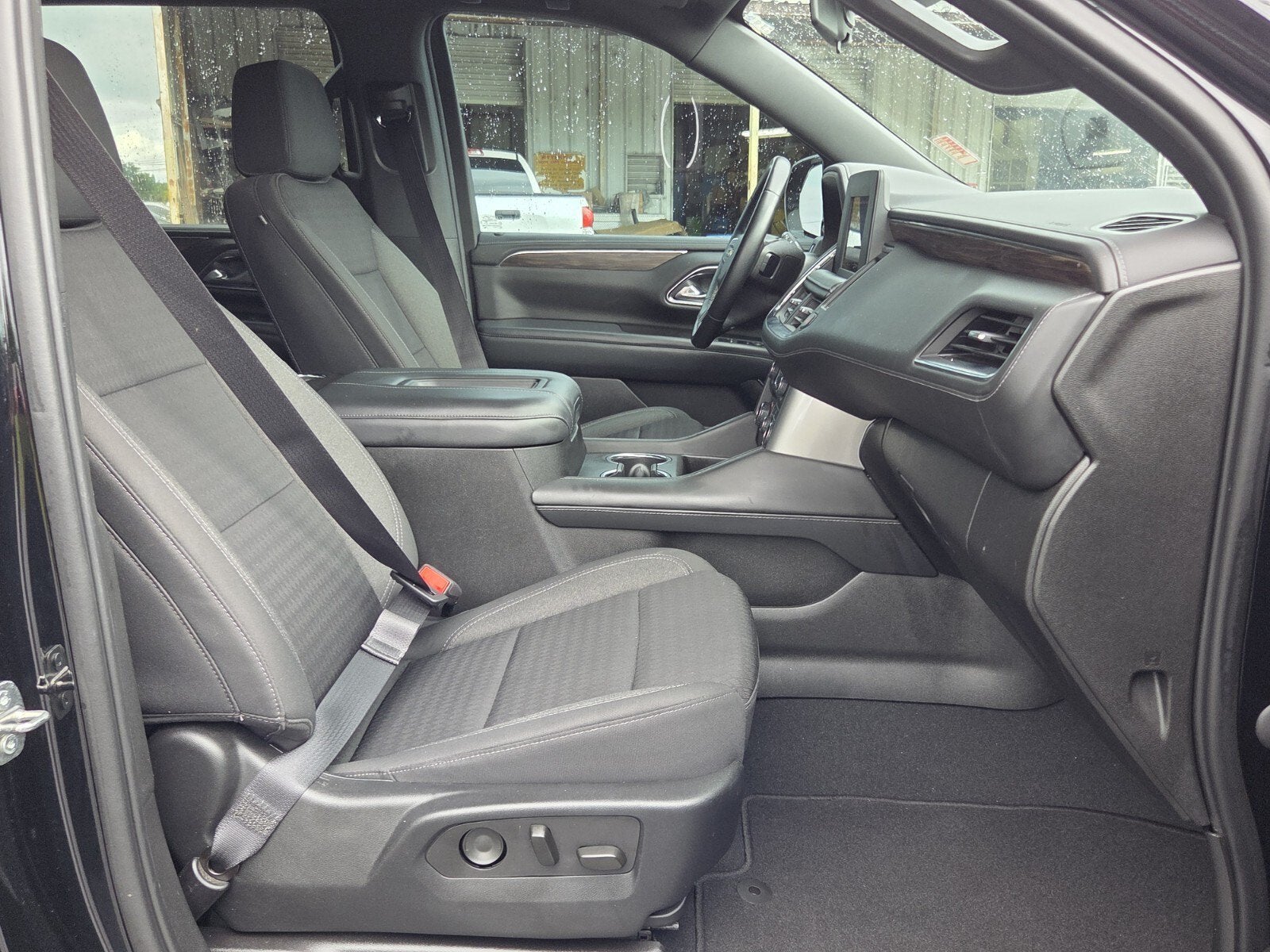 2023 Chevrolet Suburban LS