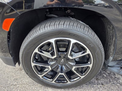 2023 Chevrolet Suburban RST