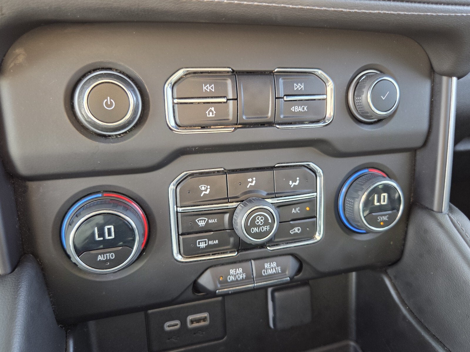 2023 Chevrolet Tahoe LS