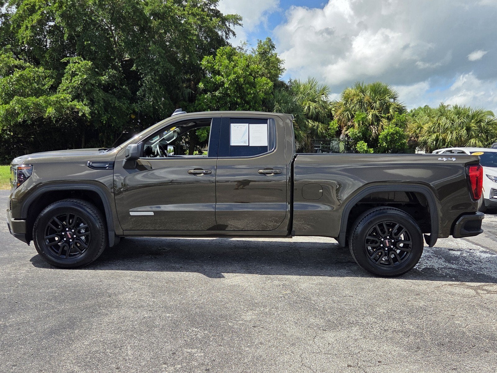 2024 GMC Sierra 1500 Elevation