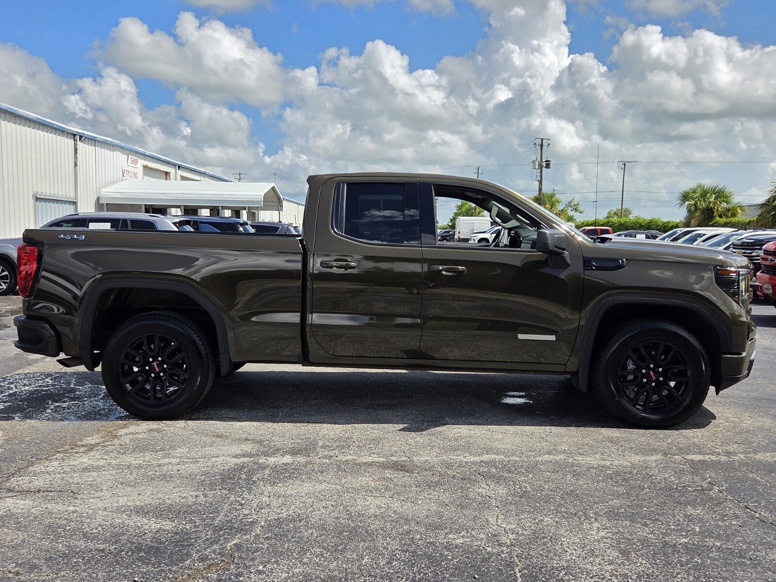 2024 GMC Sierra 1500 Elevation