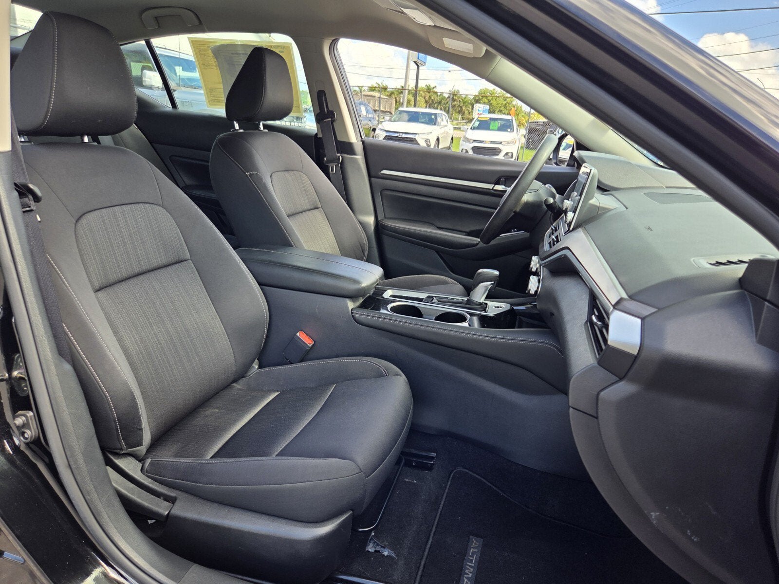 2023 Nissan Altima SV FWD