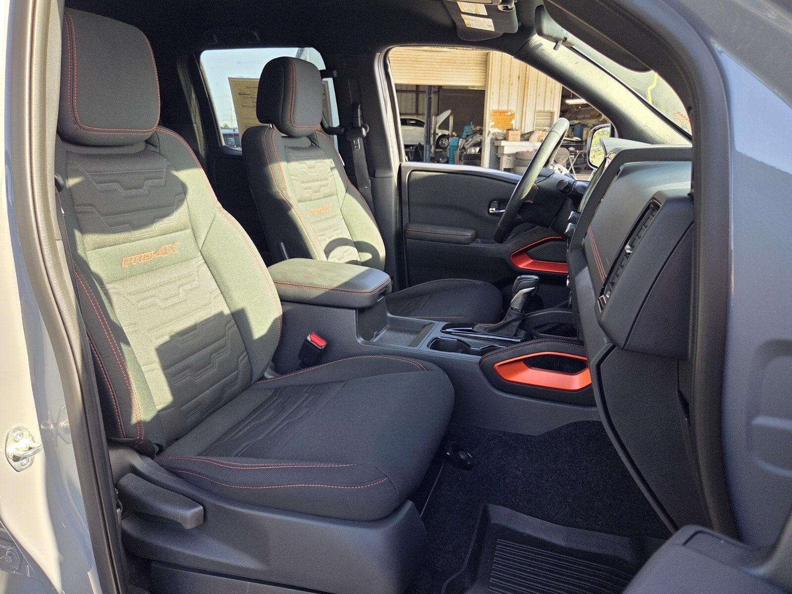 2024 Nissan Frontier Crew Cab PRO-4X 4x4