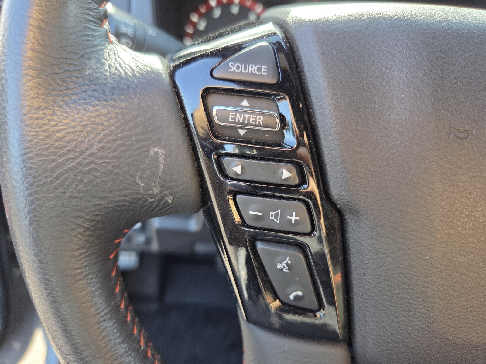 2024 Nissan Frontier Crew Cab PRO-4X 4x4