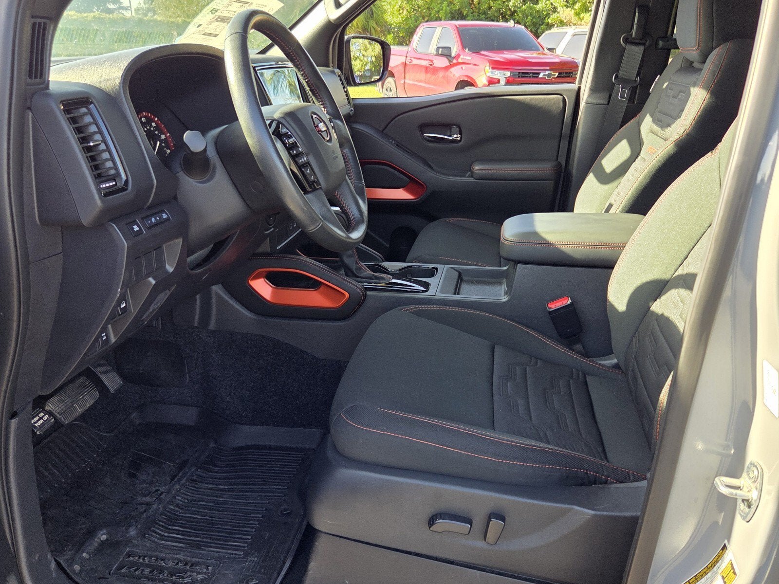 2024 Nissan Frontier Crew Cab PRO-4X 4x4