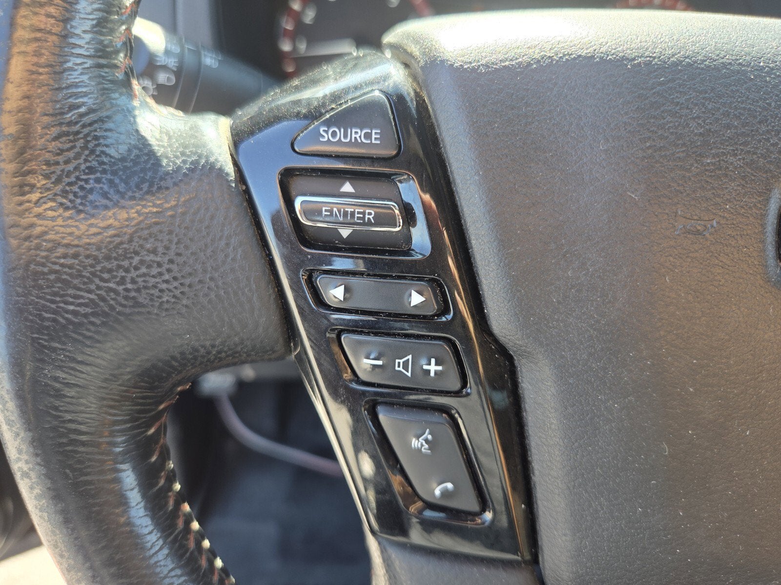 2022 Nissan Frontier Crew Cab PRO-4X 4x4