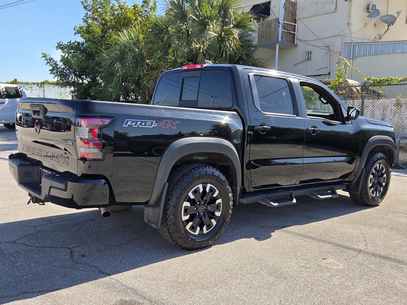 2022 Nissan Frontier Crew Cab PRO-4X 4x4