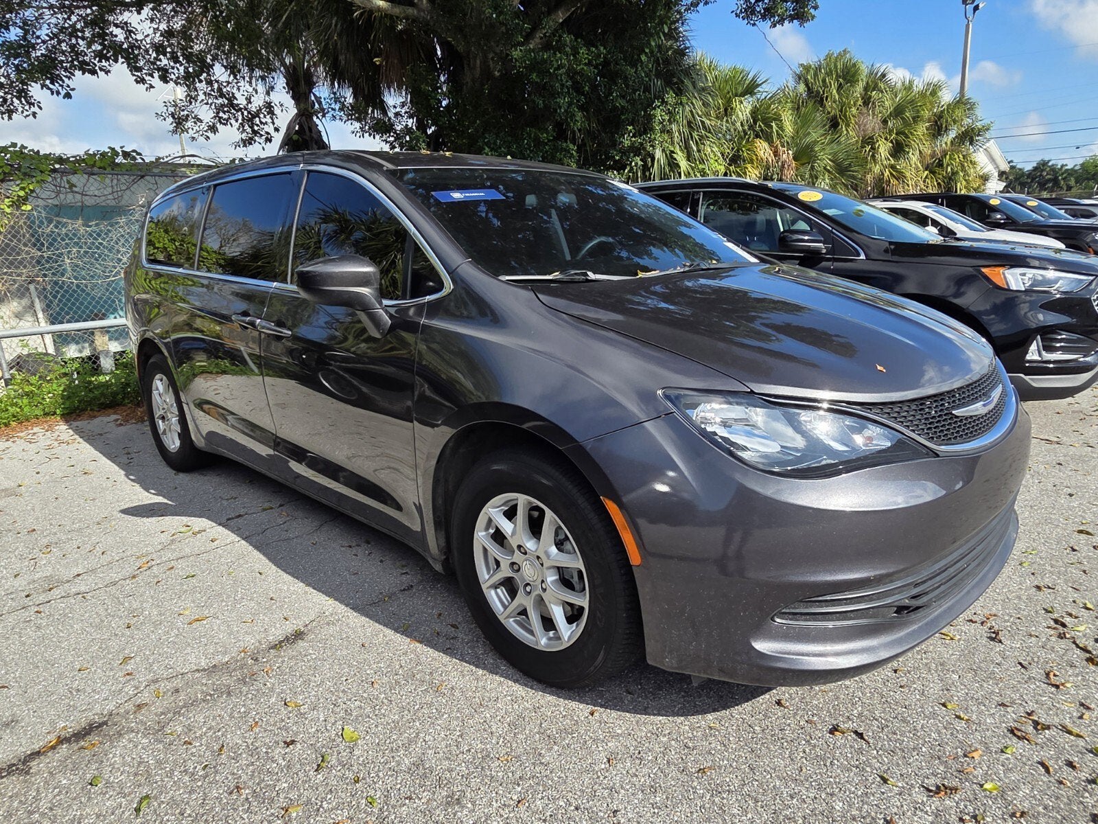 2020 Chrysler Voyager LX