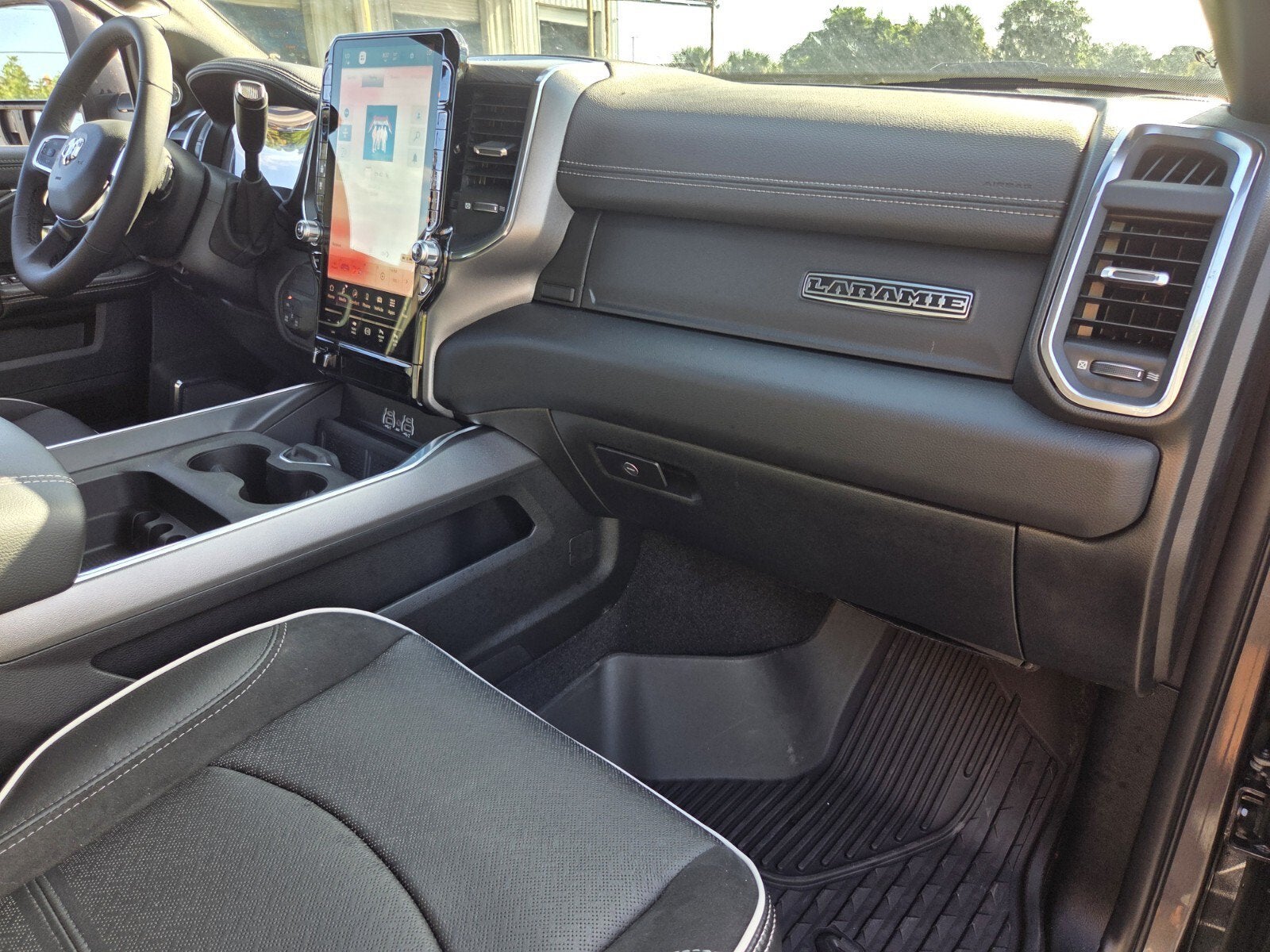 2025 RAM 2500 Laramie Mega Cab 4x4 6'4" Box