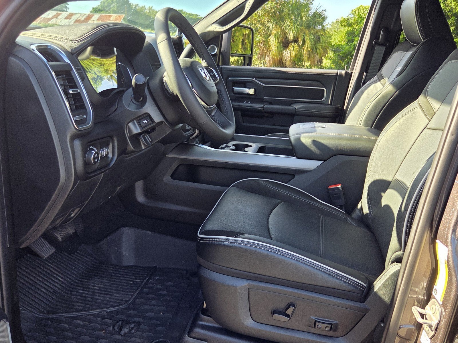2025 RAM 2500 Laramie Mega Cab 4x4 6'4" Box