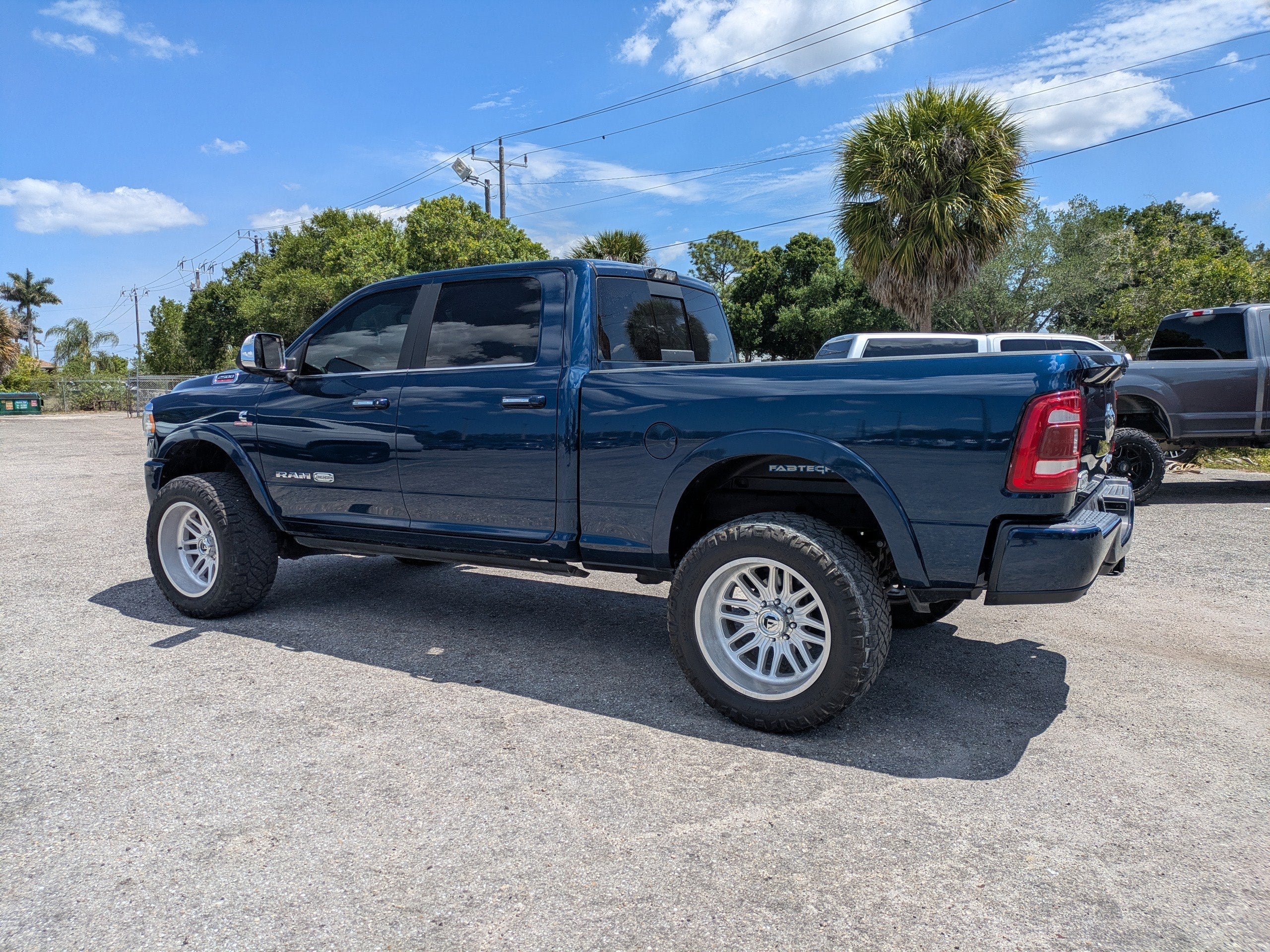 2020 RAM 2500 Laramie Longhorn Crew Cab 4x4 6'4" Box